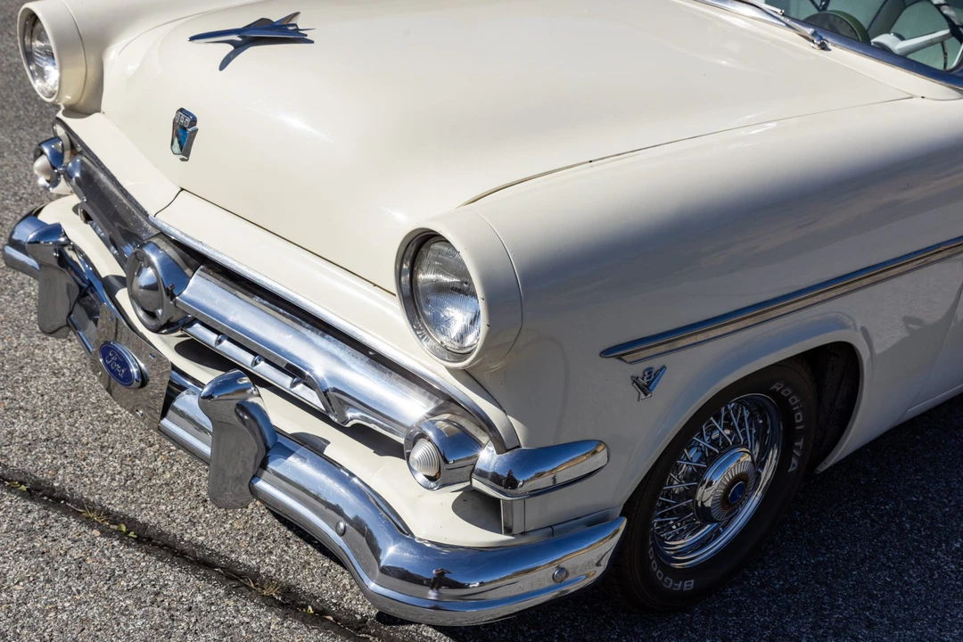 1954 Ford Crestline - Image 13 of 31
