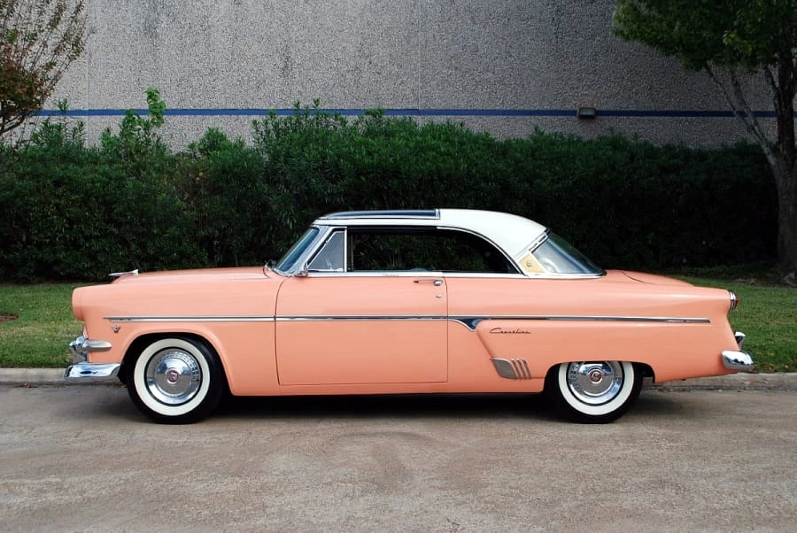 1954 Ford Crestline - Image 2 of 11