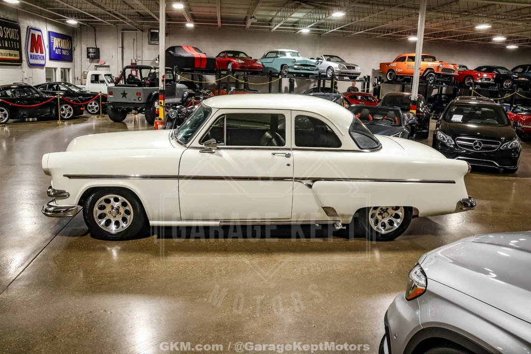 1954 Ford Crestline - Image 6 of 31