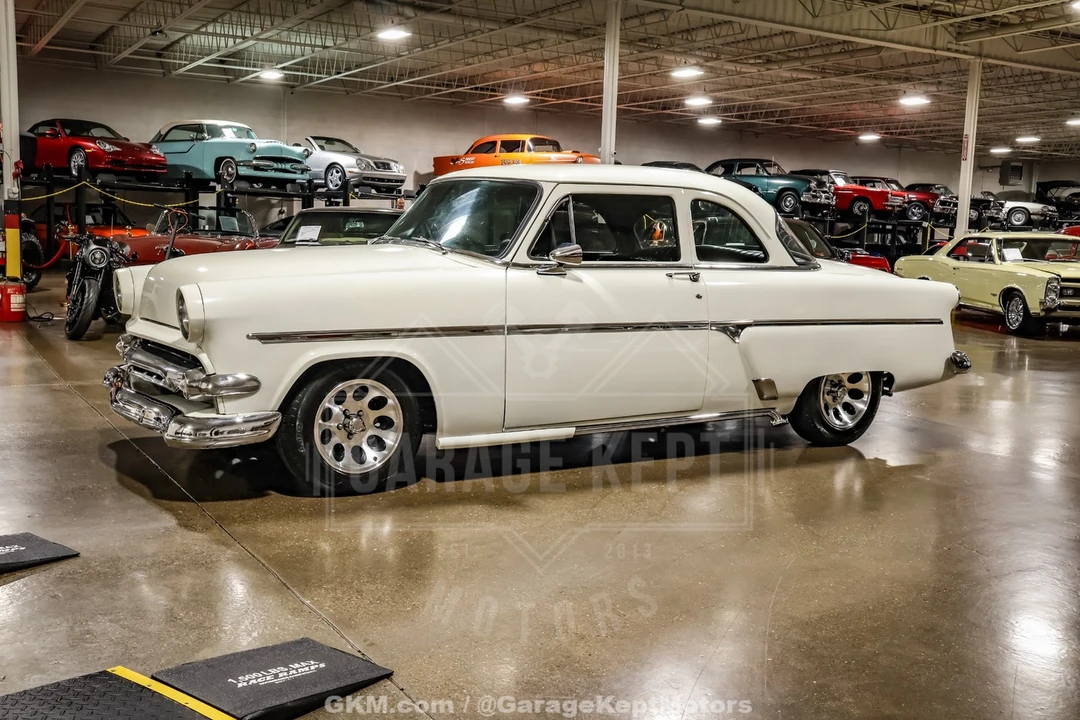 1954 Ford Crestline - Image 5 of 31
