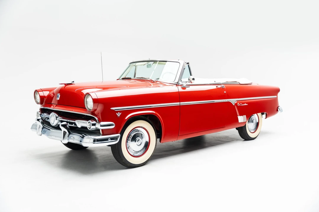 1954 Ford Crestline - Image 2 of 31