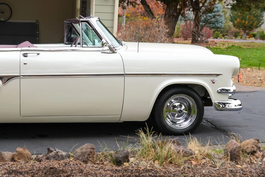 1954 Ford Crestline - Image 11 of 12