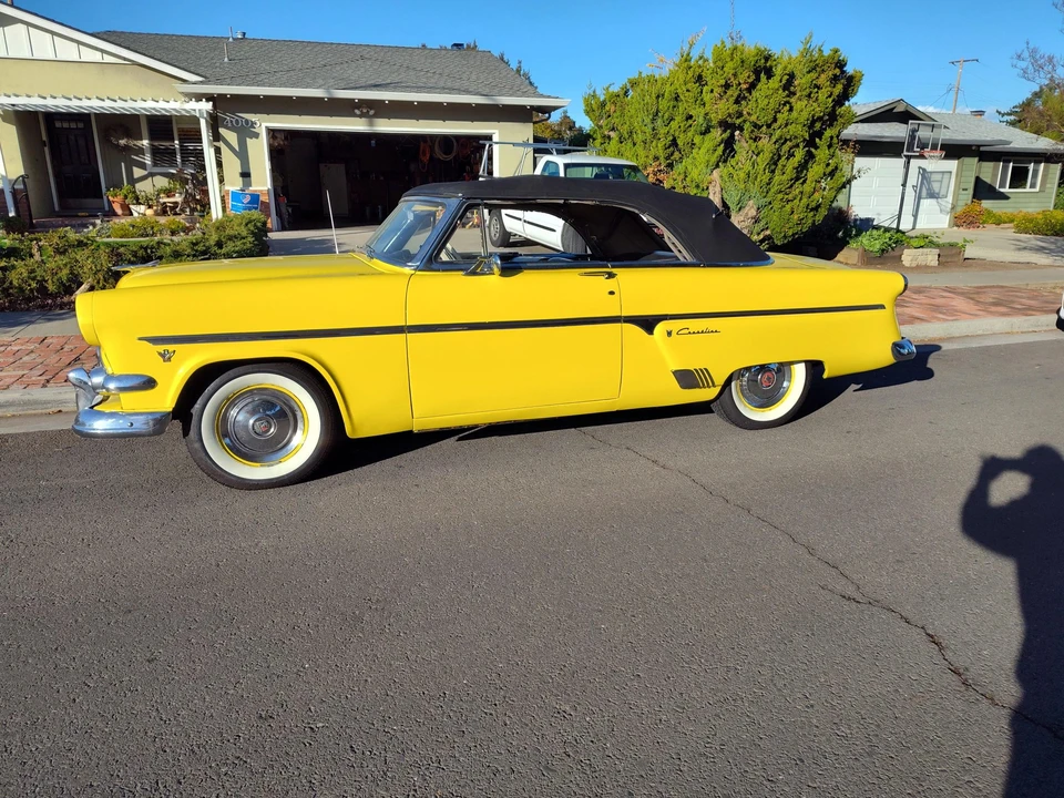 1954 Ford Crestline - Image 4 of 31