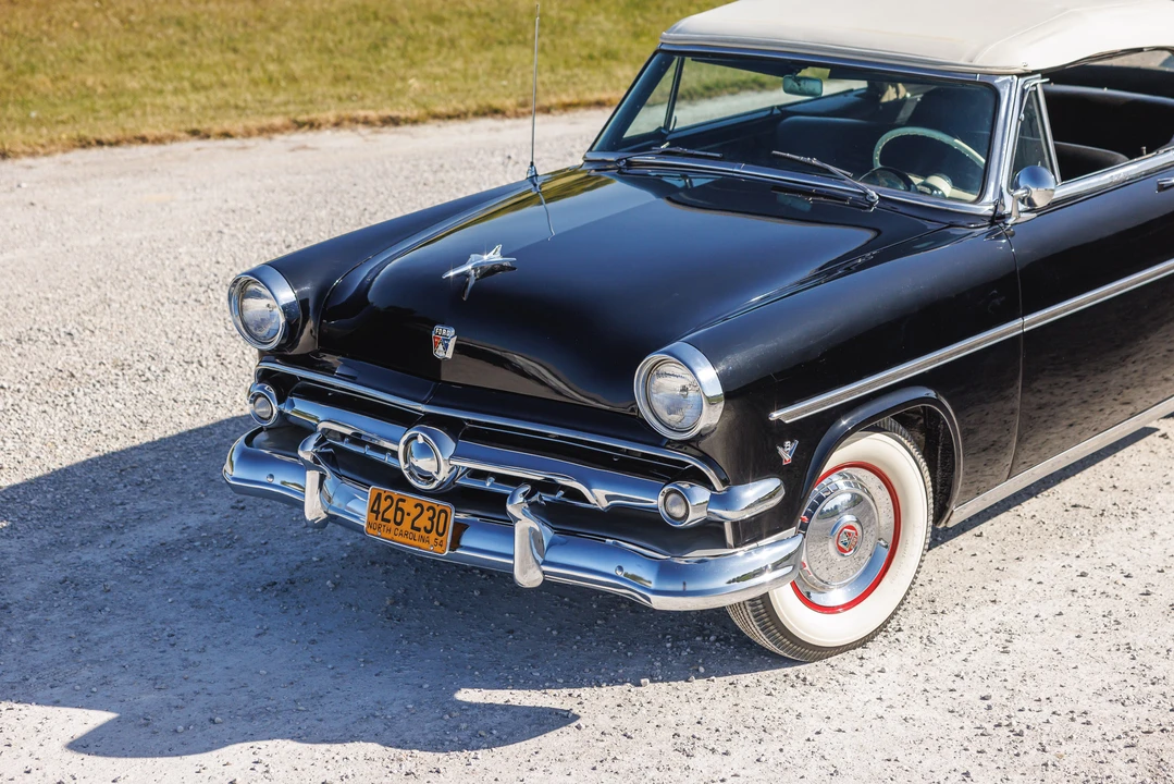 1954 Ford Crestline - Image 15 of 31