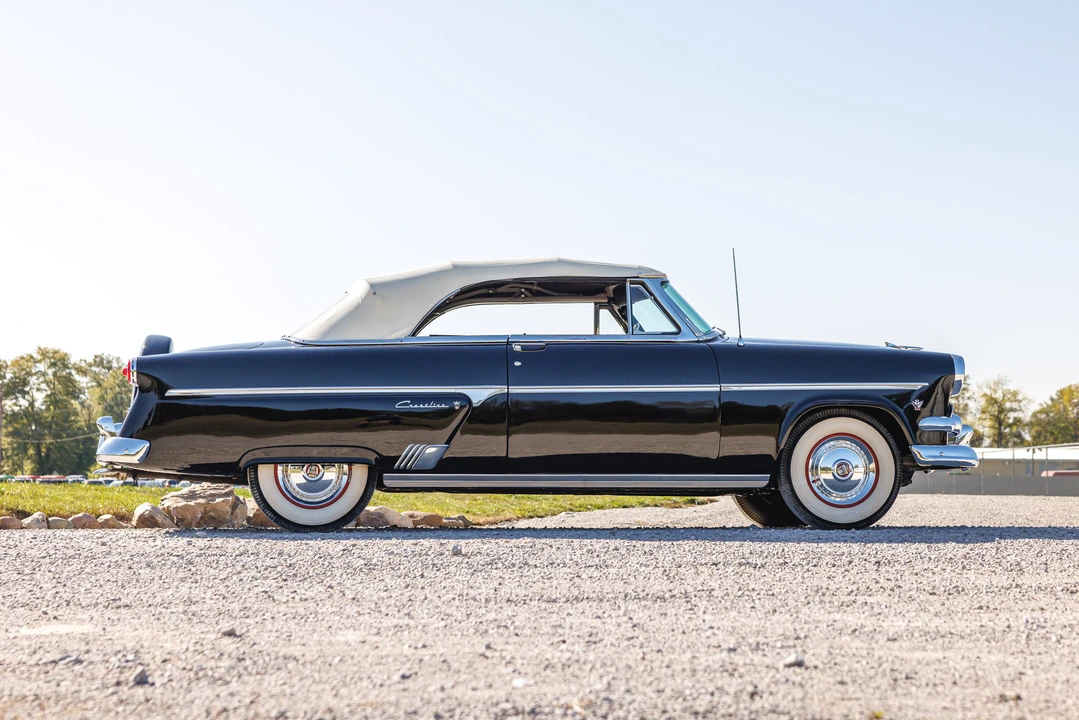 1954 Ford Crestline - Image 6 of 31