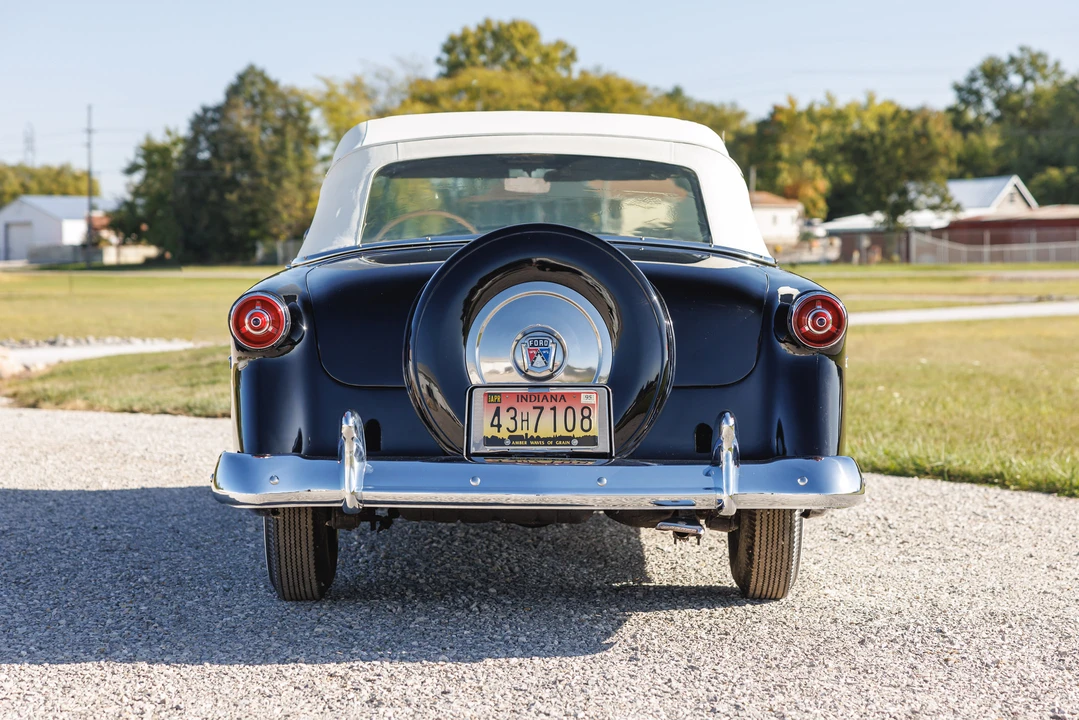 1954 Ford Crestline - Image 10 of 31