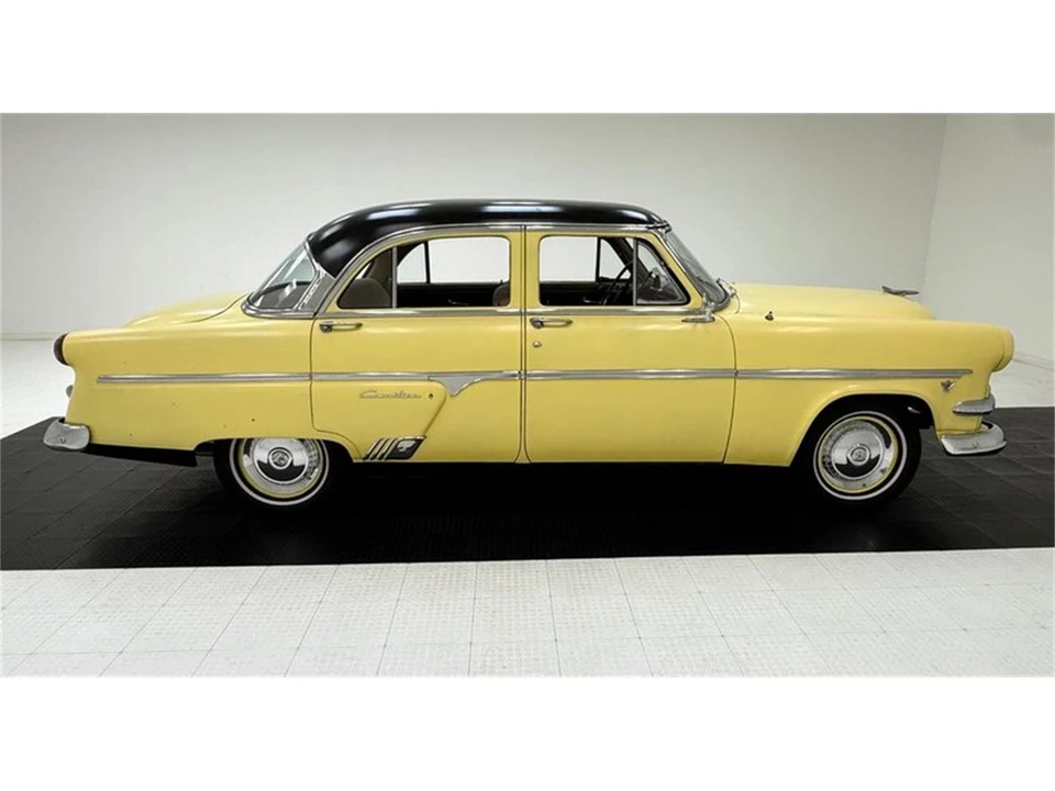 1954 Ford Crestline - Image 6 of 31
