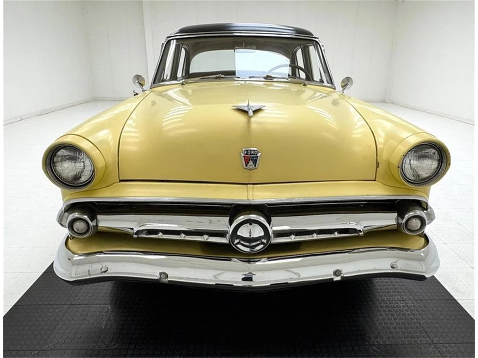 1954 Ford Crestline - Image 8 of 31