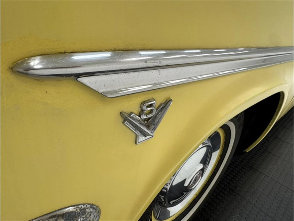 1954 Ford Crestline - Image 13 of 31