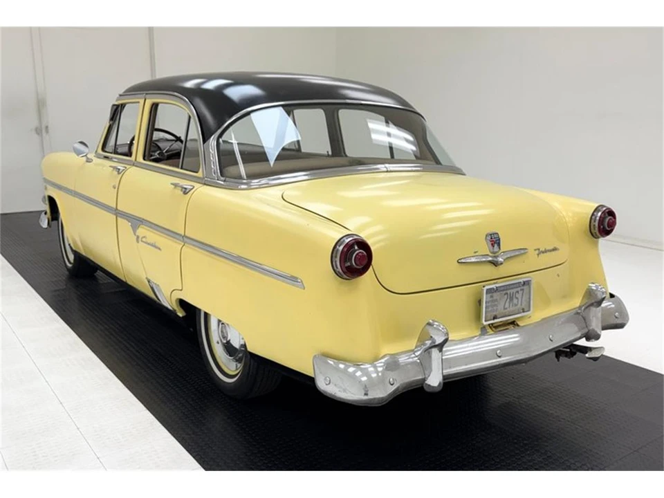 1954 Ford Crestline - Image 3 of 31