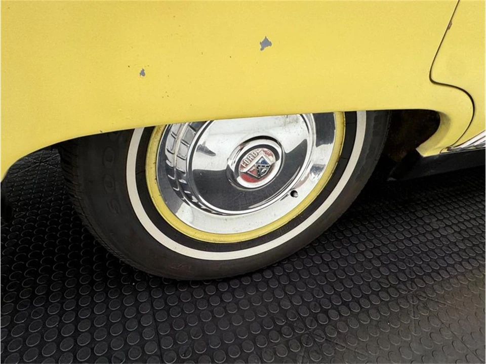 1954 Ford Crestline - Image 24 of 31