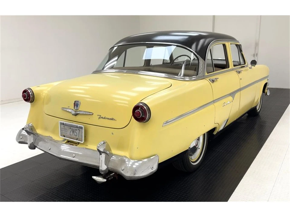 1954 Ford Crestline - Image 5 of 31