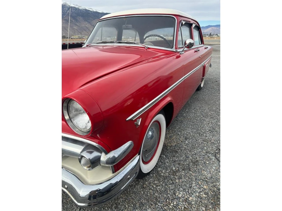 1954 Ford Crestline - Image 2 of 10
