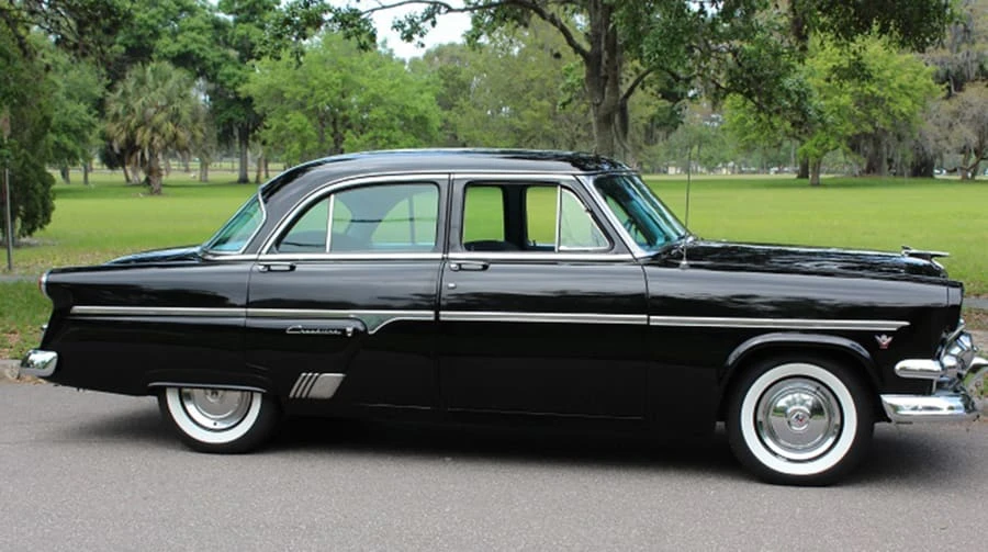 1954 Ford Crestline - Image 2 of 9