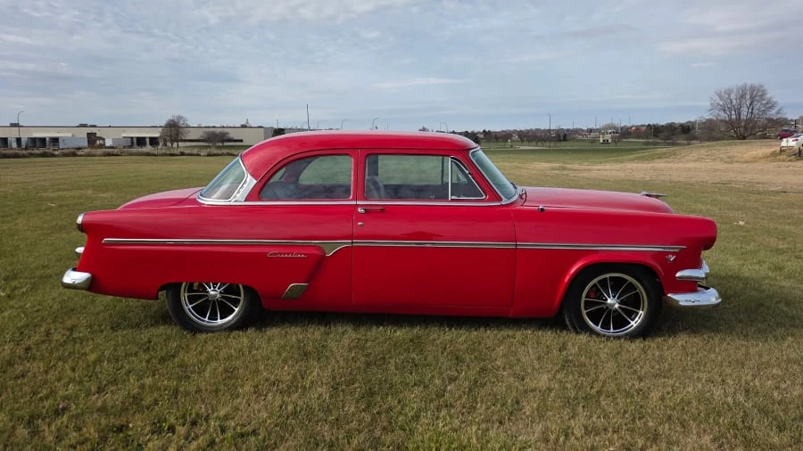 1954 Ford Crestline - Image 2 of 12