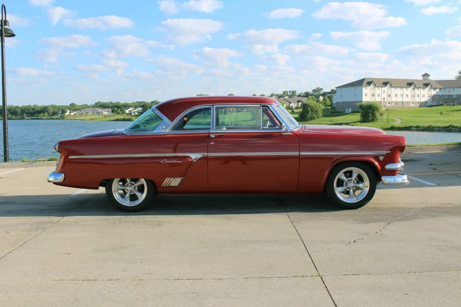 1954 Ford Crestline - Image 2 of 8