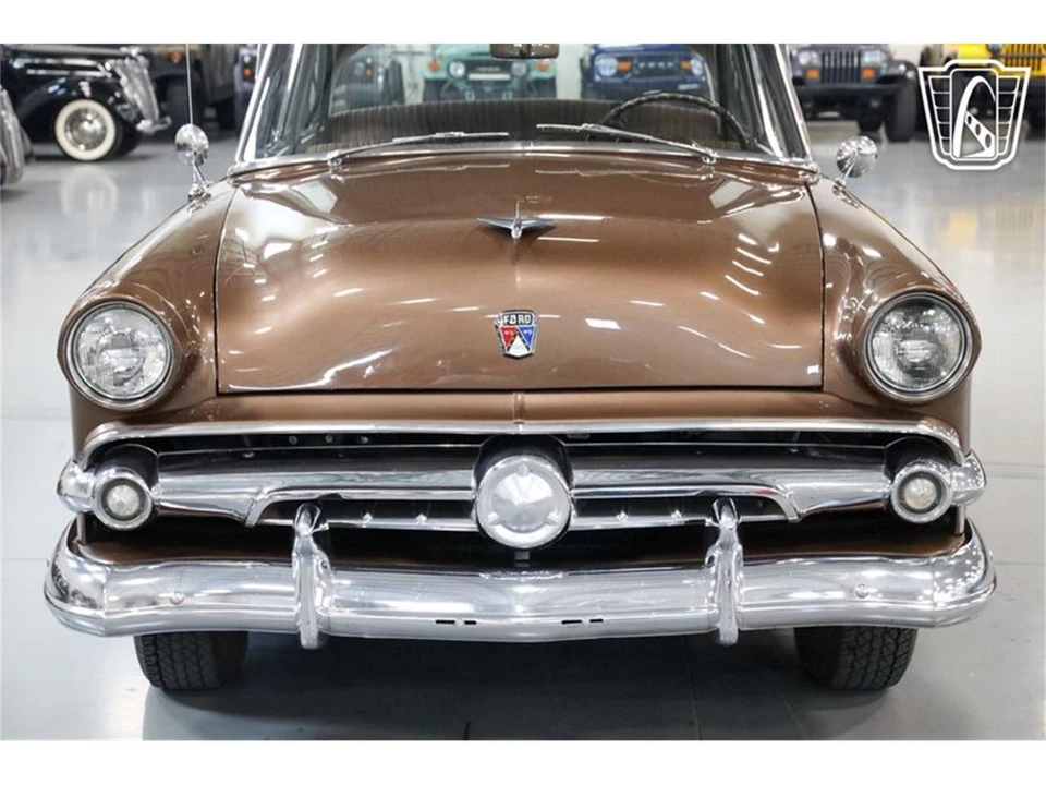 1954 Ford Crestline - Image 7 of 31