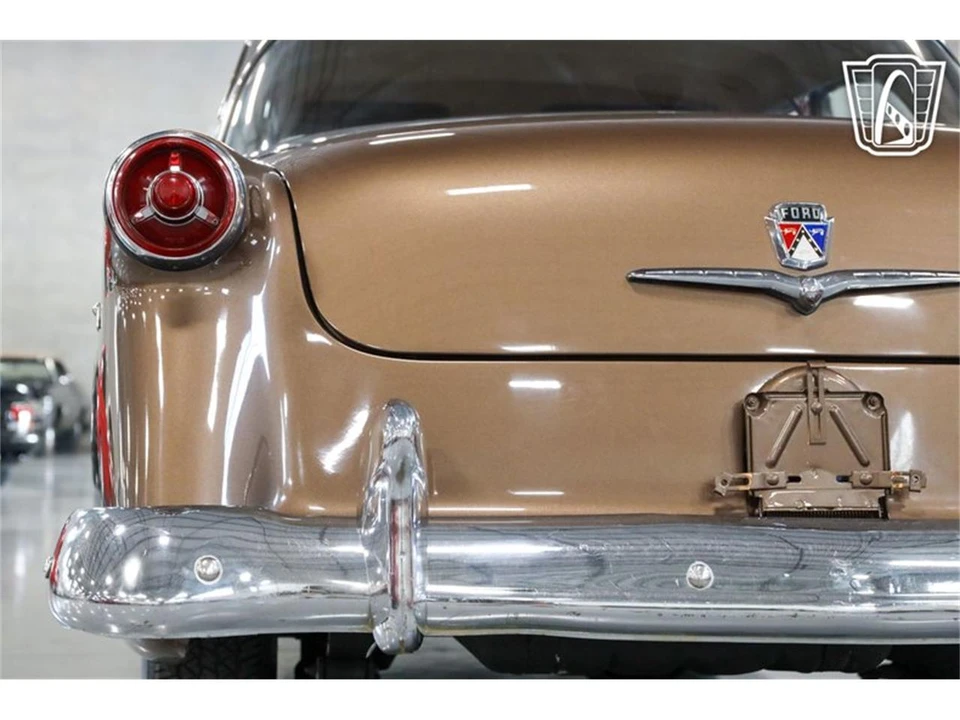 1954 Ford Crestline - Image 27 of 31