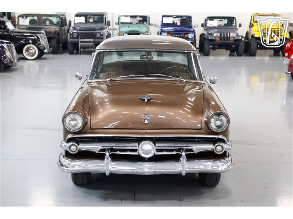 1954 Ford Crestline - Image 3 of 31