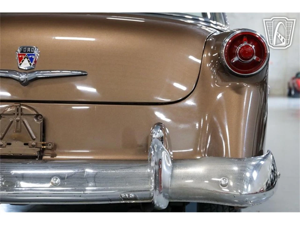 1954 Ford Crestline - Image 28 of 31