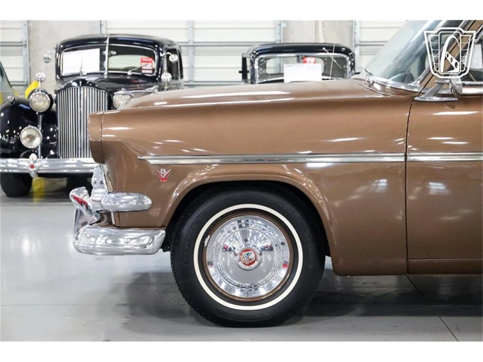 1954 Ford Crestline - Image 14 of 31