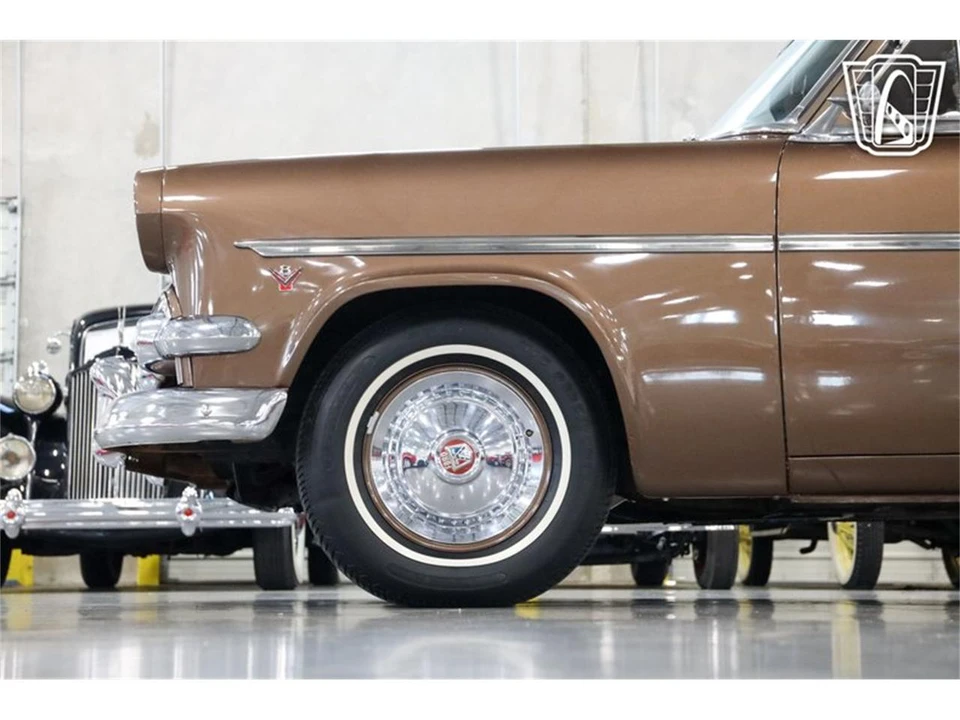 1954 Ford Crestline - Image 15 of 31