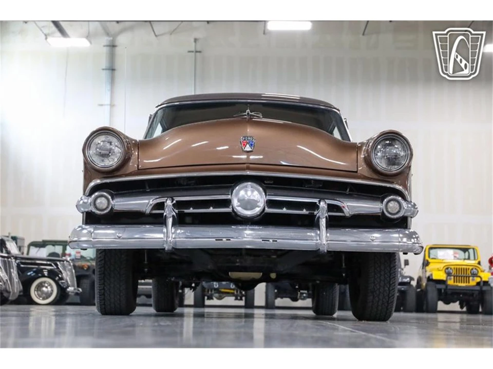 1954 Ford Crestline - Image 5 of 31
