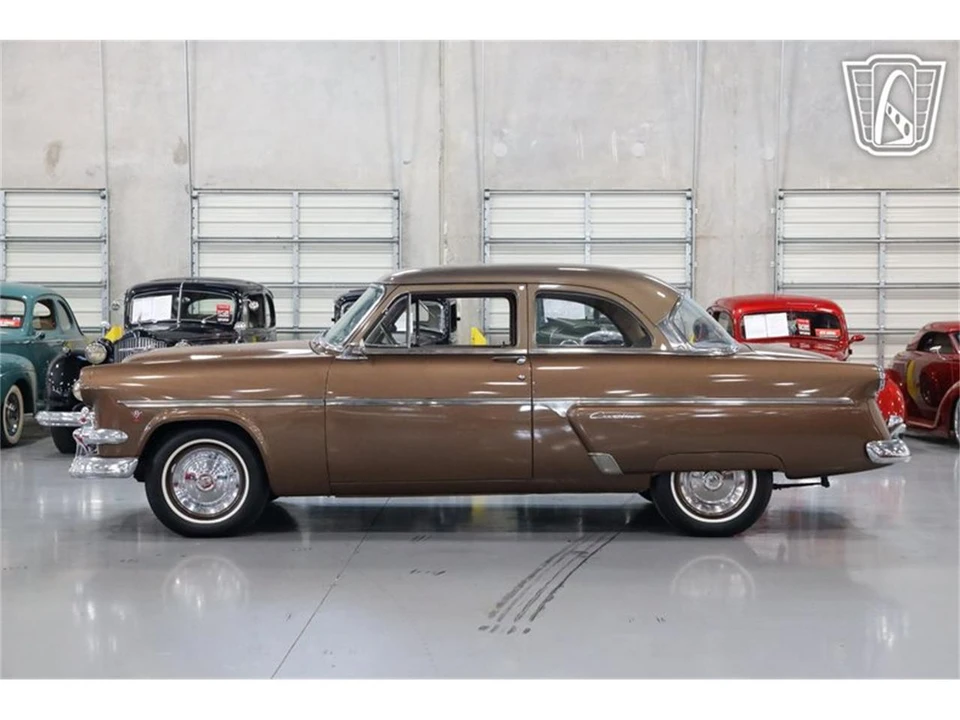 1954 Ford Crestline - Image 11 of 31