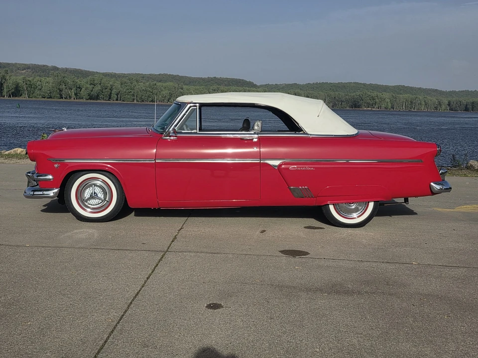 1954 Ford Crestline - Image 2 of 31