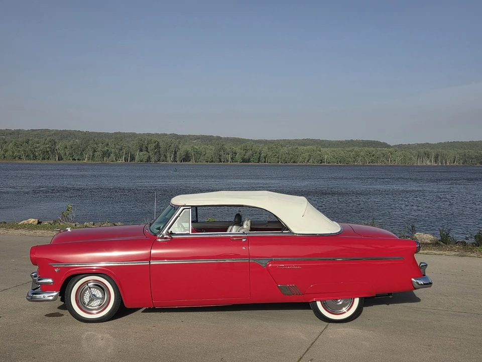 1954 Ford Crestline - Image 11 of 31