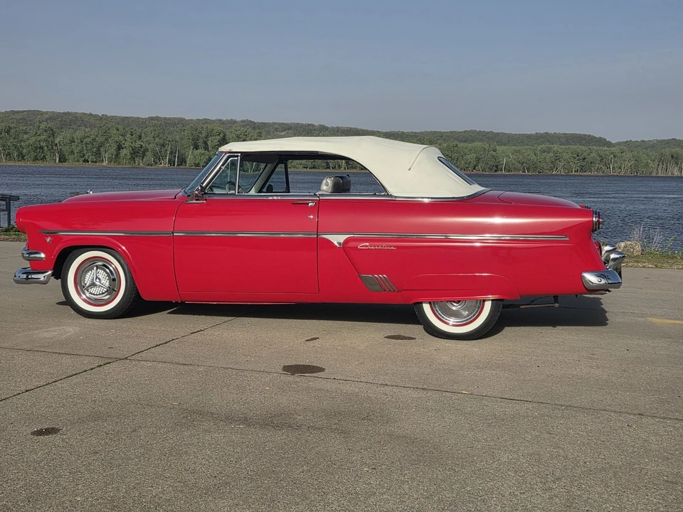 1954 Ford Crestline - Image 3 of 31