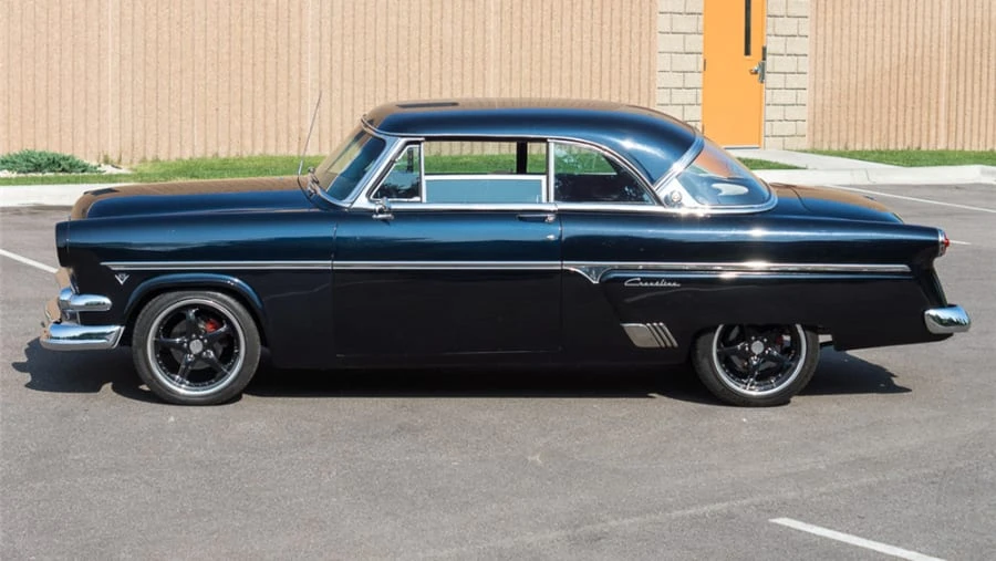 1954 Ford Crestline - Image 2 of 6