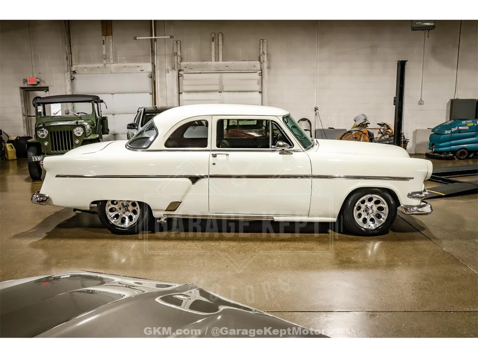 1954 Ford Crestline - Image 10 of 31