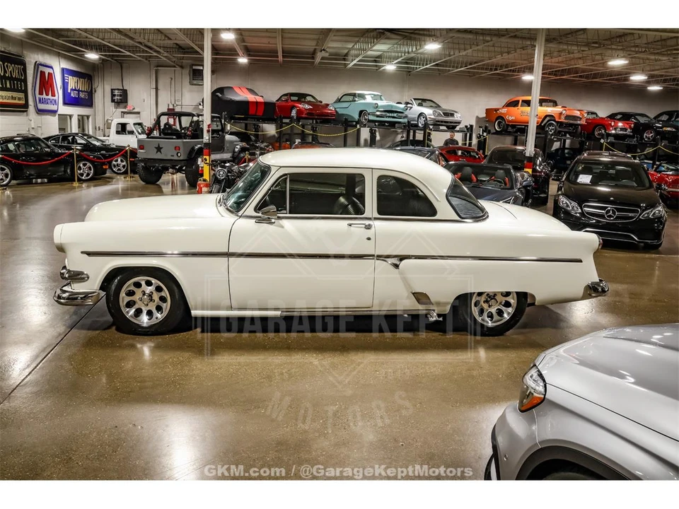 1954 Ford Crestline - Image 5 of 31