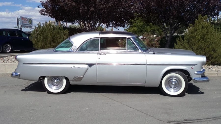 1954 Ford Crestline - Image 2 of 9