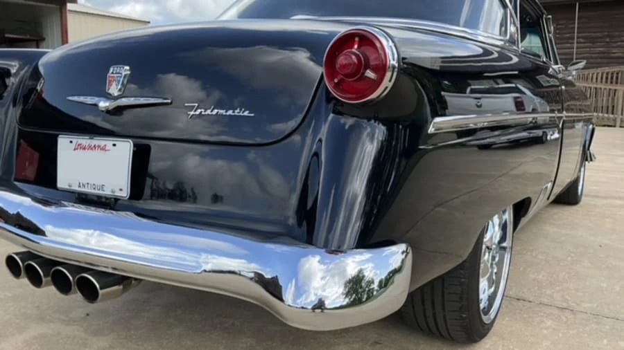 1954 Ford Crestline - Image 4 of 24