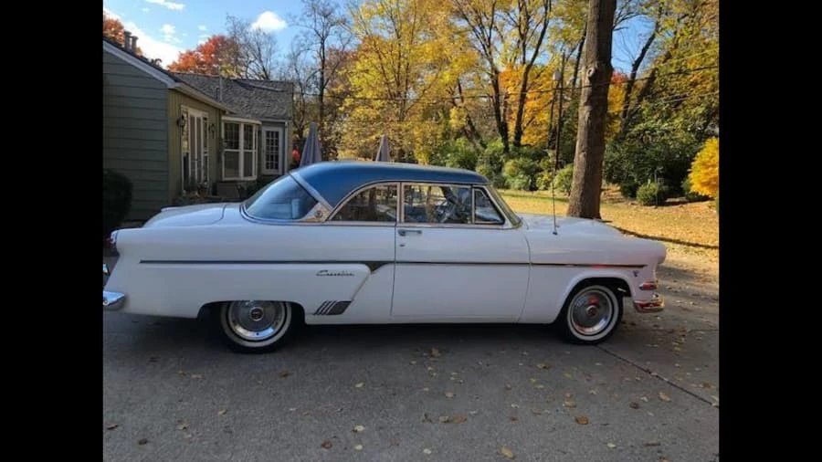 1954 Ford Crestline - Image 2 of 6