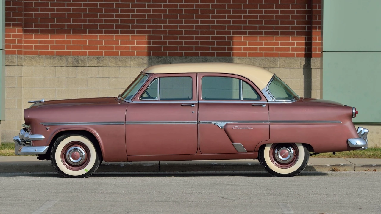 1954 Ford Customline - Image 8 of 27