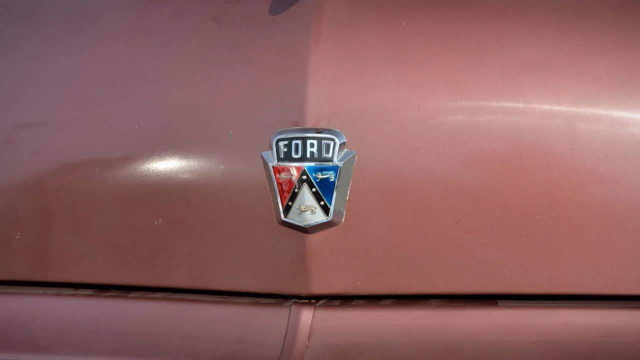 1954 Ford Customline - Image 10 of 27