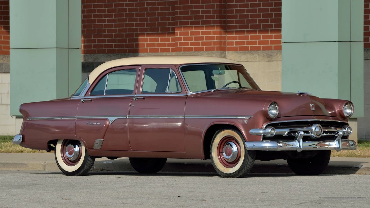 1954 Ford Customline - Image 12 of 27