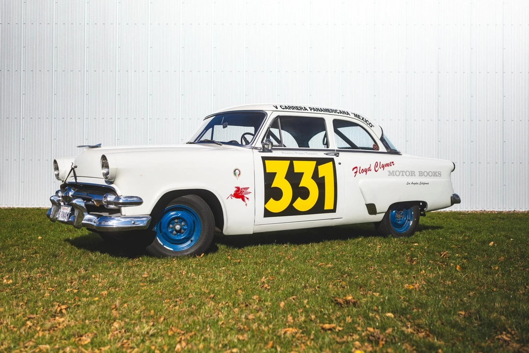 1954 Ford Customline - Image 2 of 31