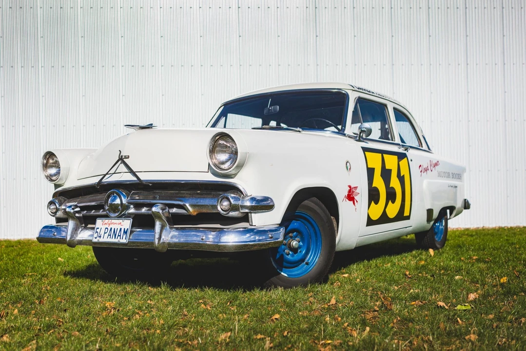 1954 Ford Customline - Image 5 of 31