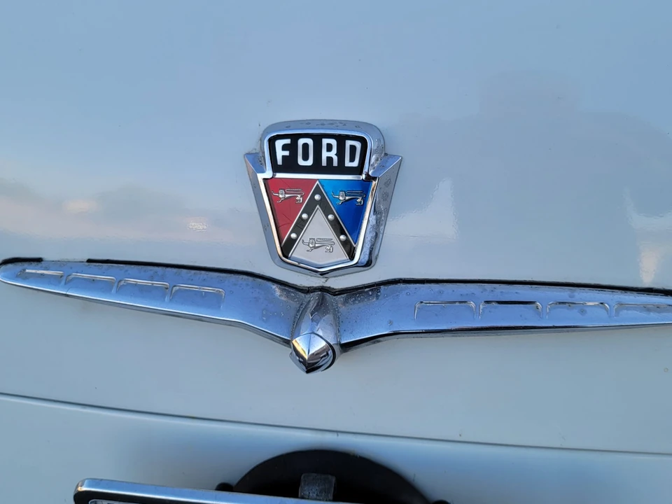 1954 Ford Customline - Image 28 of 31