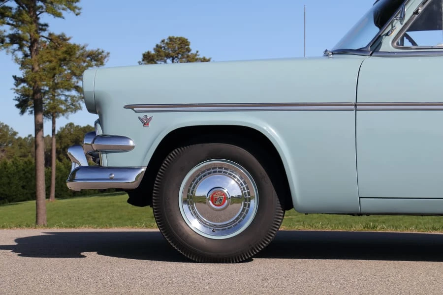 1954 Ford Customline - Image 11 of 29