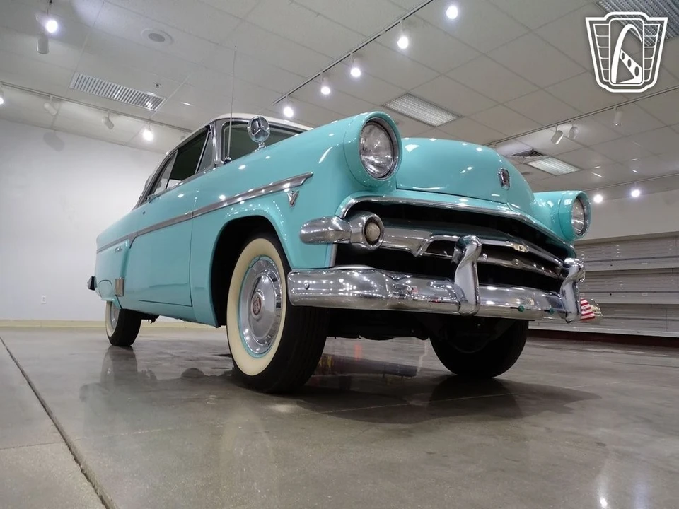 1954 Ford Crestline - Image 24 of 31