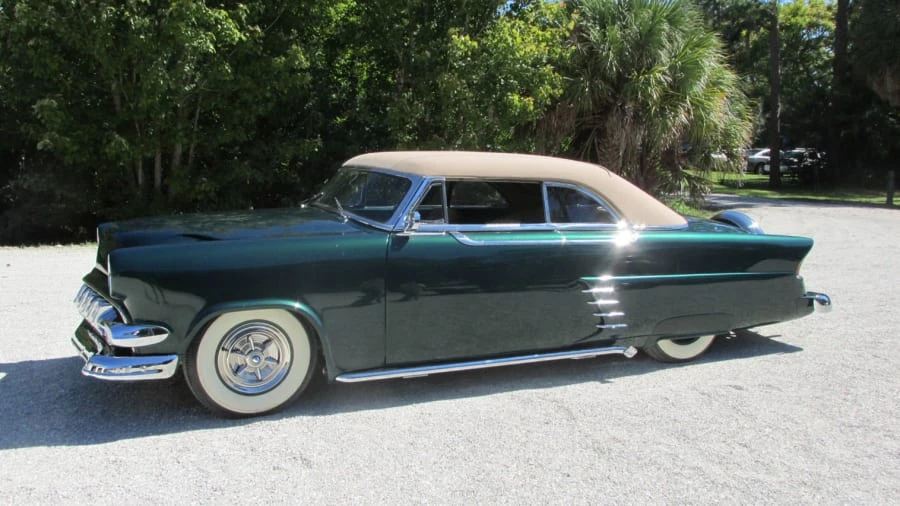 1954 Ford Crestline - Image 2 of 12