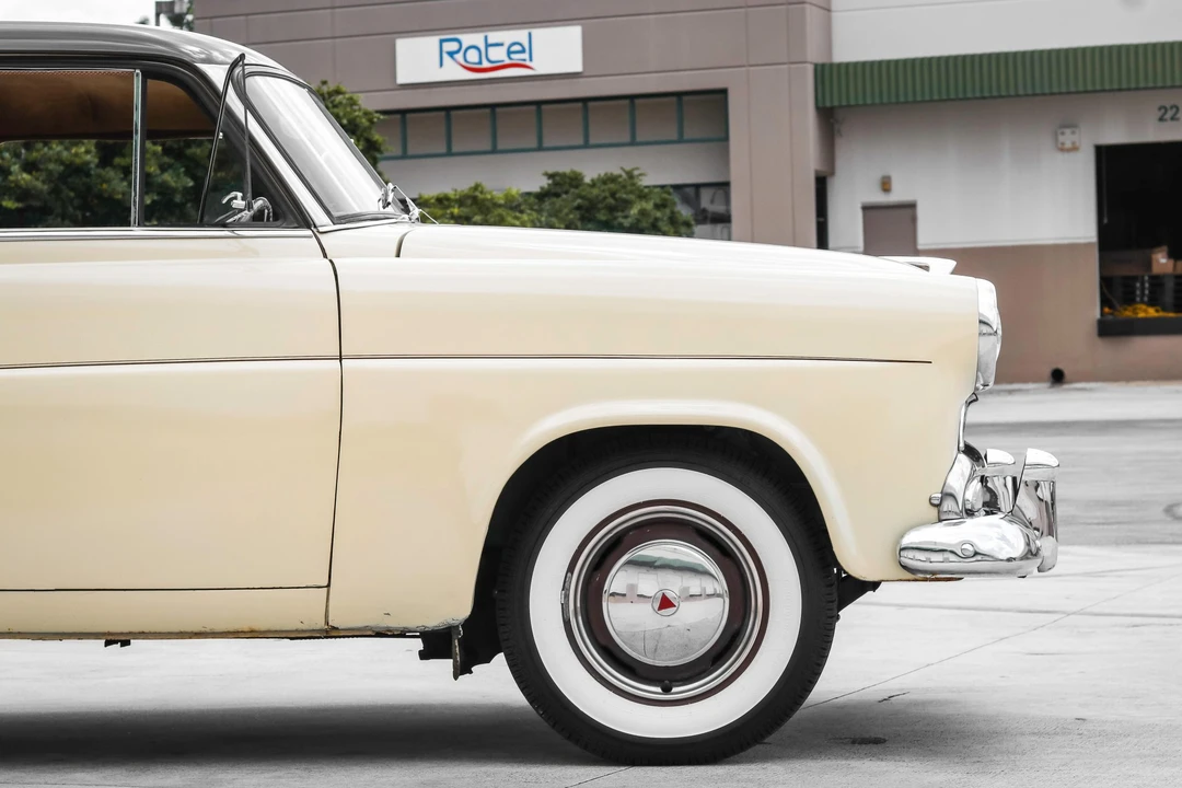 1954 Hudson - Image 11 of 31
