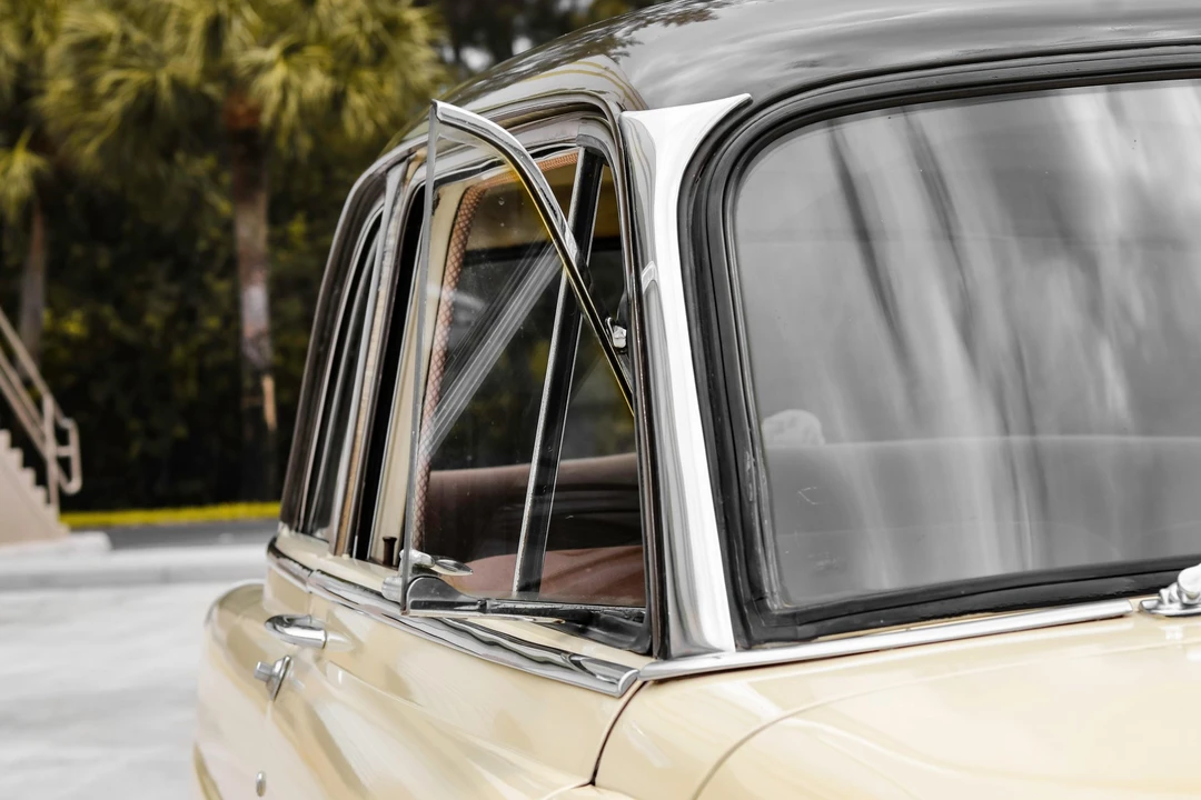 1954 Hudson - Image 21 of 31