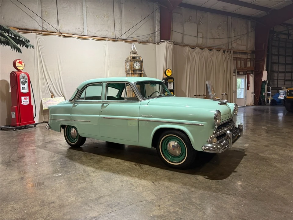 1954 Hudson Hornet - Image 2 of 31