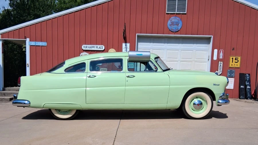 1954 Hudson Hornet - Image 2 of 11